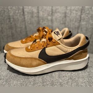 Nike waffle debut sneaker